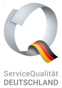 Grauer Ring mit Deutschlandflagge und Schriftzug ServiceQualität Deutschland